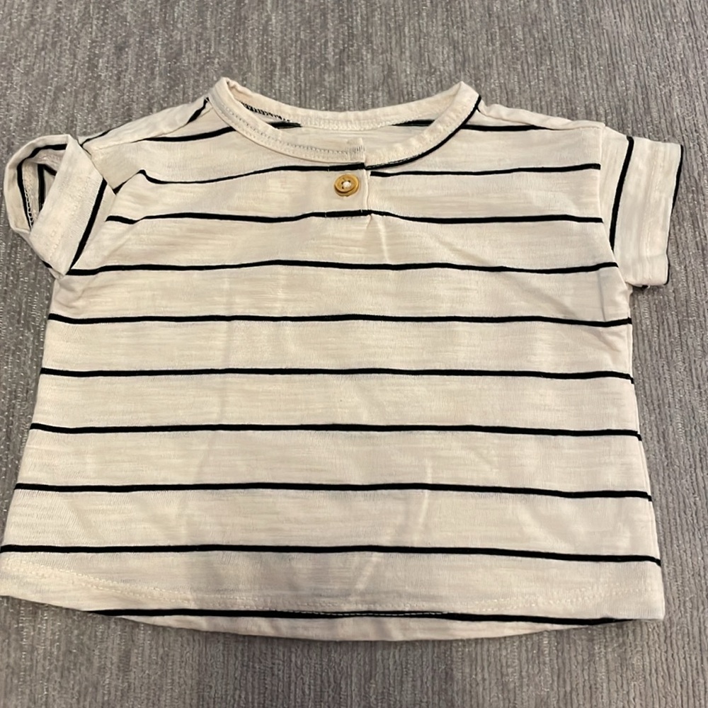 Baby Green Shorts and Tan with Black stripe shirt Size 0-3M - Picture 4 of 5